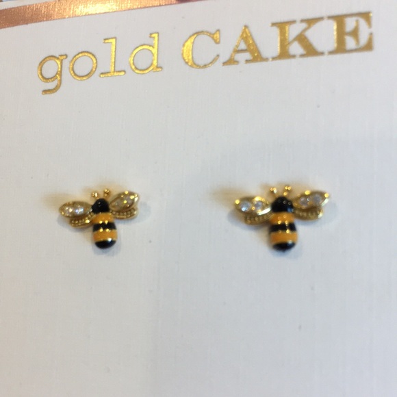 Little Bee Pierced Earrings Gold Cake 